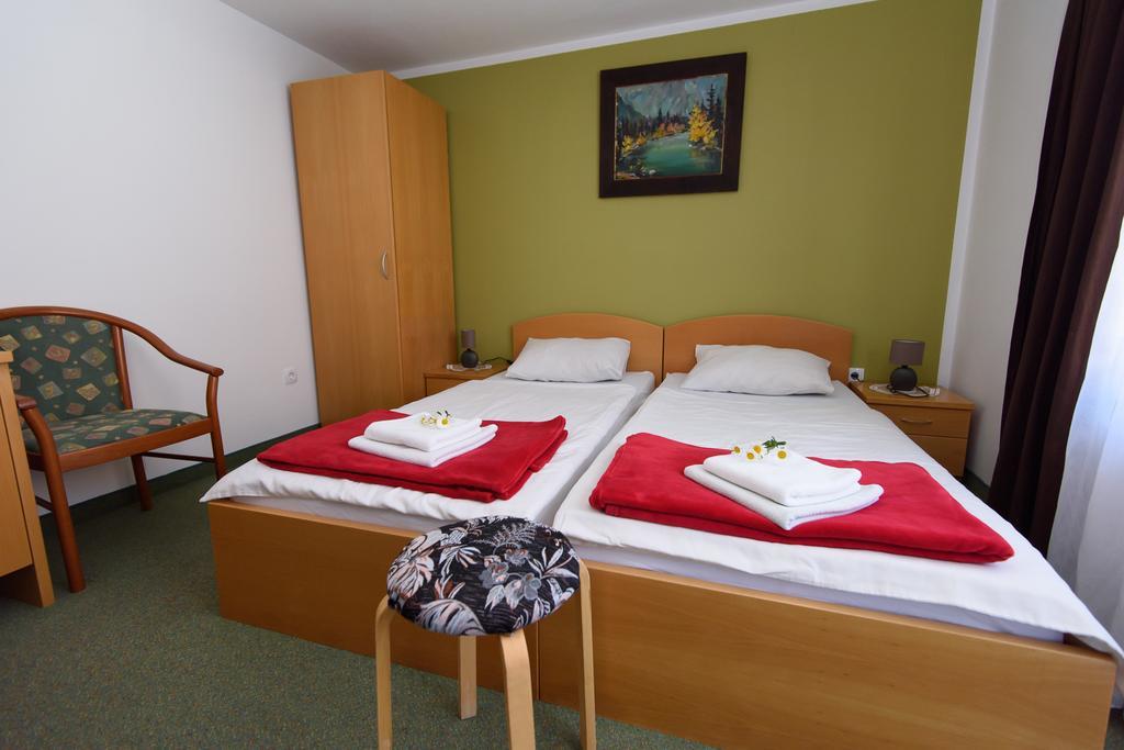 Penzion Vila Bistrica Bohinjska Bistrica Bagian luar foto