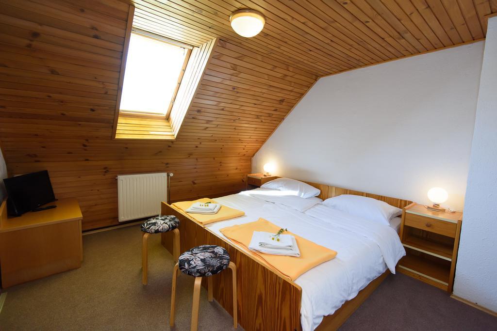 Penzion Vila Bistrica Bohinjska Bistrica Bagian luar foto