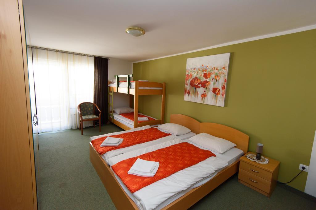 Penzion Vila Bistrica Bohinjska Bistrica Bagian luar foto